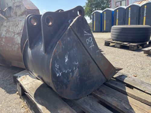 C:\fakepath\IMG 6887