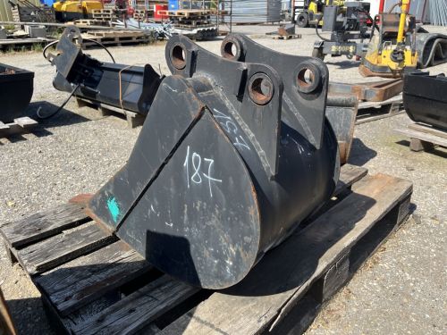 C:\fakepath\IMG 6888