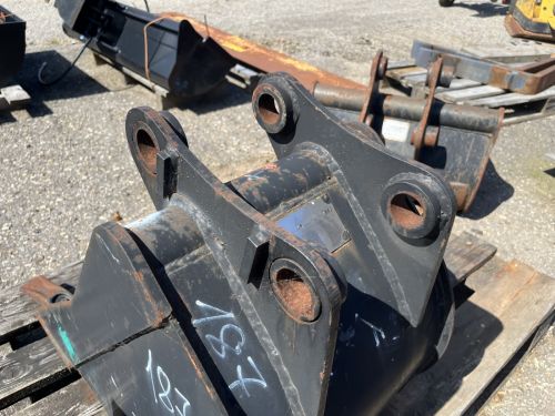 C:\fakepath\IMG 6889