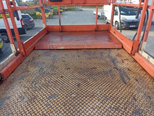 Elektrická nůžková plošina JLG 4069 LE