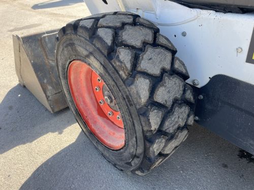 Smykový nakladač Bobcat S530