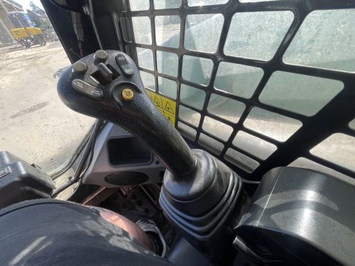 Smykový nakladač Bobcat S530