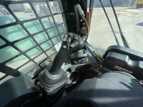 Smykový nakladač Bobcat S530