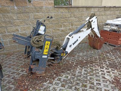Podkop na UNC BOBCAT Backhoe - R30S