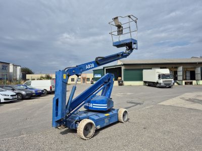 Elektrická kloubová plošina UPRIGHT AB38 13,5 m
