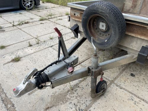 Kerouš - použité stavební stroje