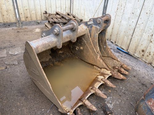 Kerouš – použité stavební stroje