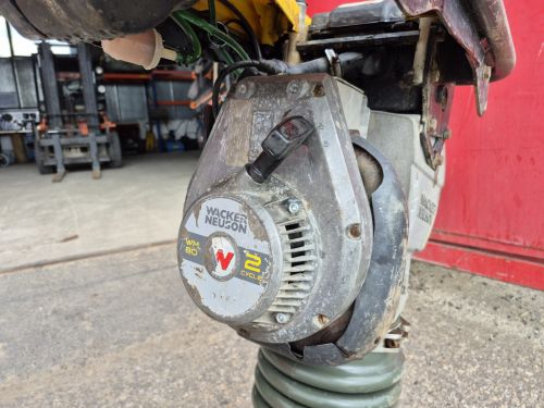 Kerouš - použité stavební stroje