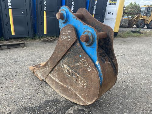 C:\fakepath\IMG 7230