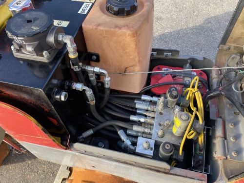 Kerouš - použité stavební stroje