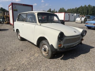 Trabant P601 kombi - bílá (achtung)