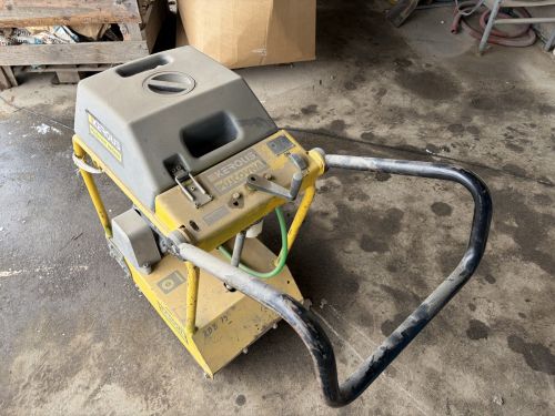 Kerouš – použité stavební stroje