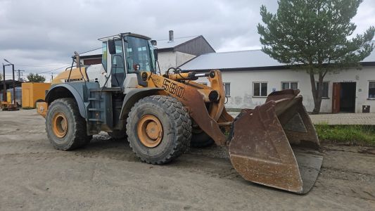 Nakladač Liebherr L580