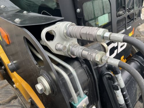 Smykový nakladač JCB 155