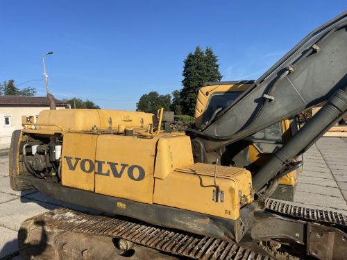 Kerouš - použité stavební stroje