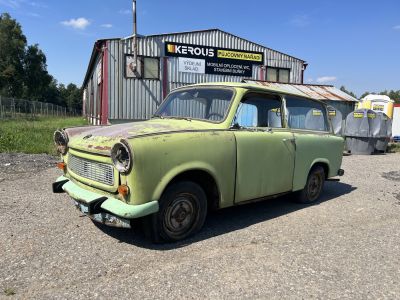 Trabant P601K - zelená (urvané panty kufr)